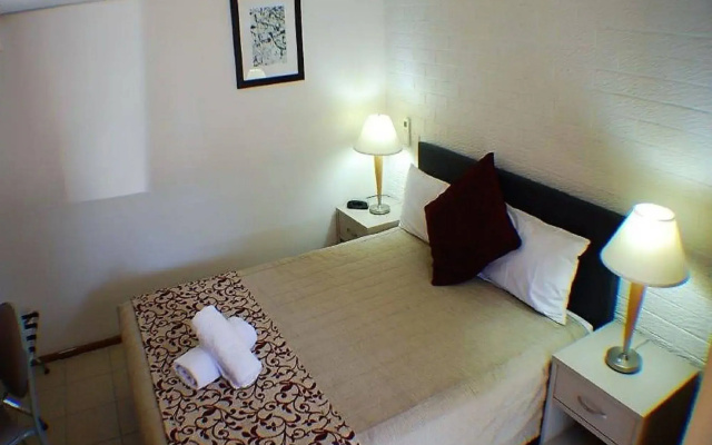 Fern Bay Motel