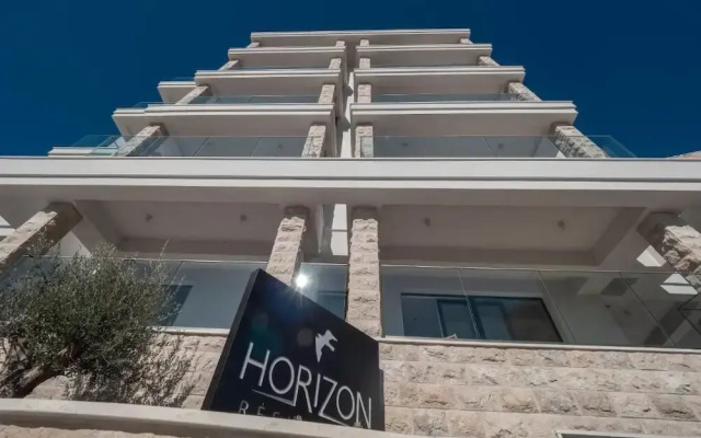 Horizon Two Bedroom Penthouse Hot tub