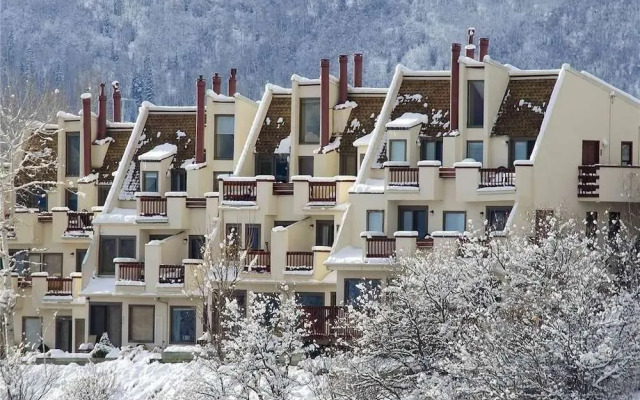 Storm Watch Condominiums