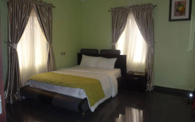 Kings Avenue Apartments