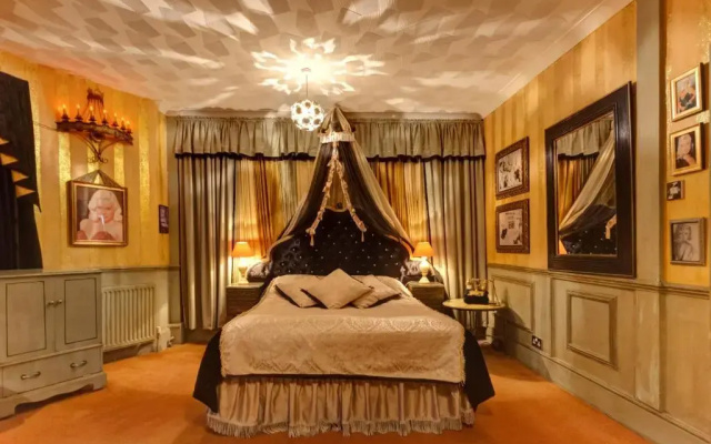 Hotel Pelirocco