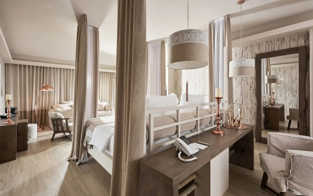 Palladium Hotel