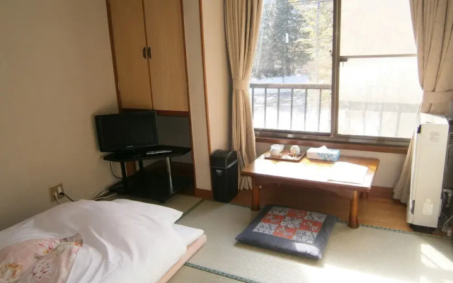 Moto-Hakone Guest House