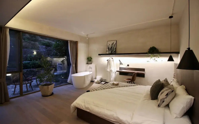 Cloud Community Guesthouse