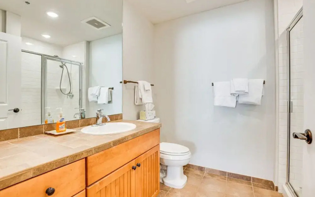 Ski-in/ski-out Granby Penthouse w/ Mountain Views!