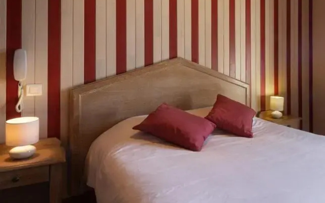 Logis Hotel Au Relais Aspois