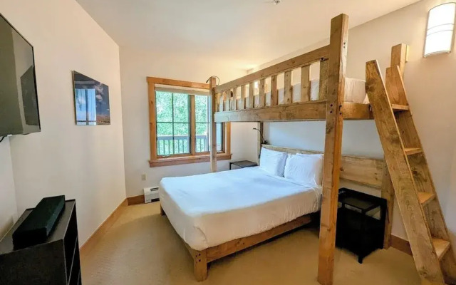 Expedition Station 8607 by SummitCove Vacation Lodging