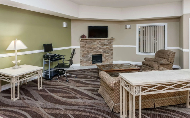 Super 8 by Wyndham Rochester