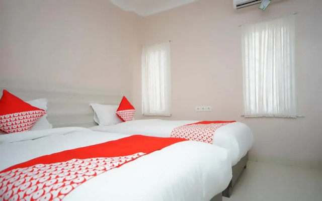 Super OYO 270 Madinah Residence Syariah