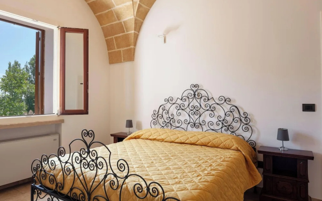 Villa Salentina With Garden And Pool