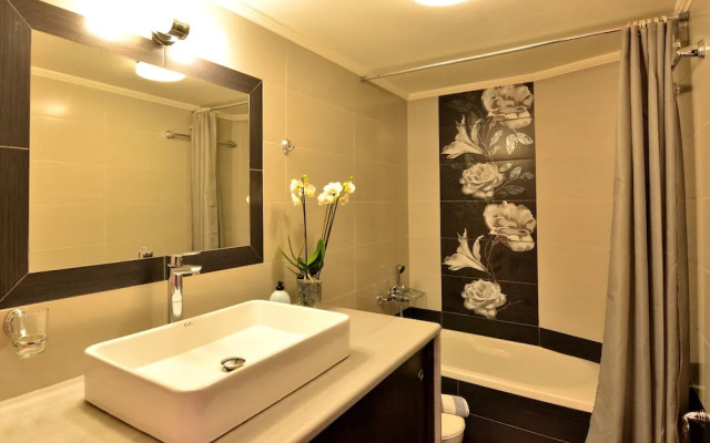 Luxury Suites in Stavromenos