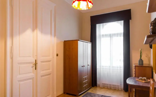East Private Rooms