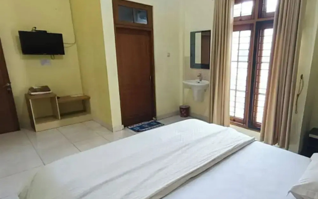 Djuragan Kamar Macan Kumbang