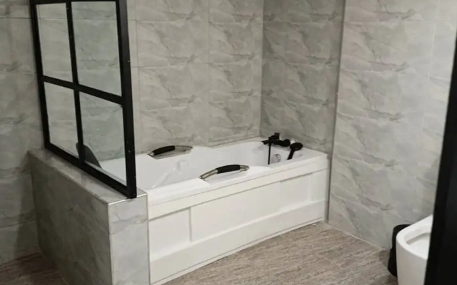 Top Loft 3 Bed   Penthouse Apartment