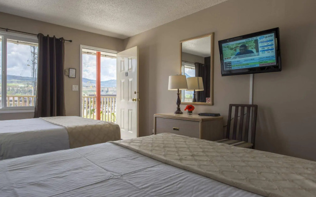 Maple Leaf Motel Inn Towne