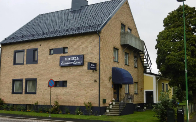 hotelImage