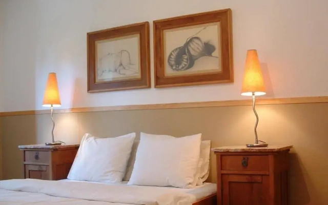 Opera Apartments