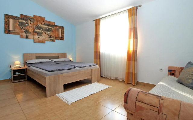 Apartment 1800