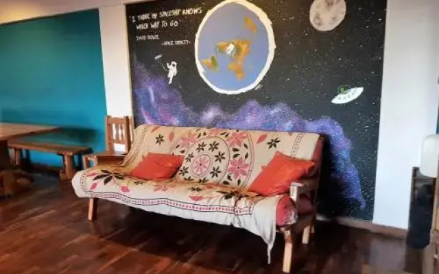 Hostel 41 Below