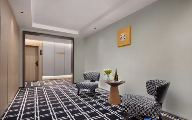 Me Young Me House Hotel (Xiangyin Changling Store)