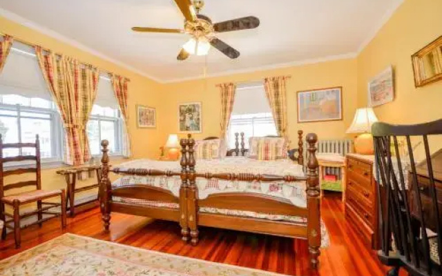 Cranberry Gardens Inn