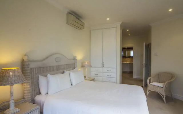 203 Oyster Quays
