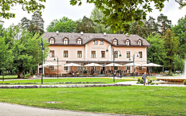 Hotel Crystal