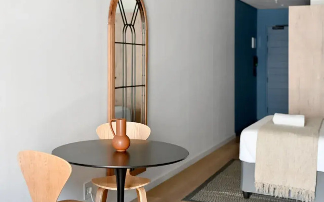 Station House Studio Apartment Gym Rooftop Pool