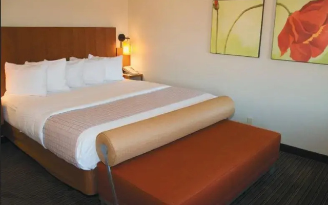 La Quinta Inn & Suites Montgomery Carmichael Road