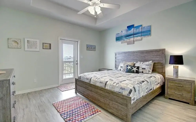 Piggy's Perch 4 Bedroom Townhouse by Redawning
