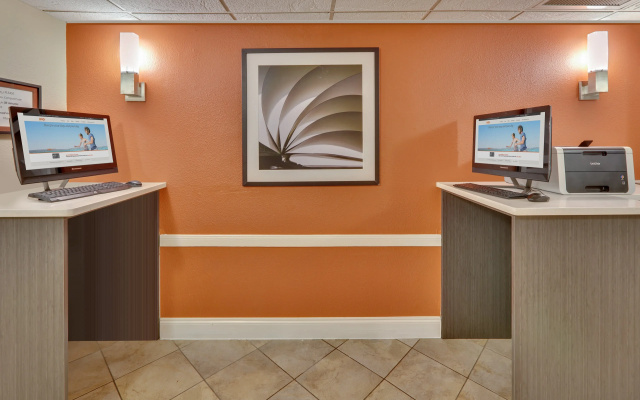 Candlewood Suites Market Center by IHG