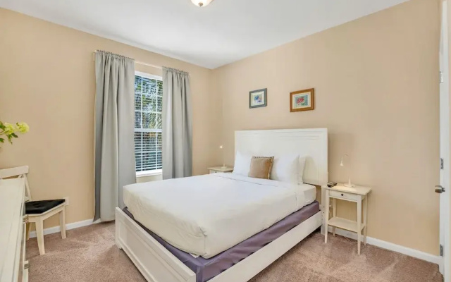 4024 Breakview Drive #208