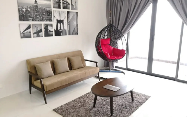 Sea View Homestay @ Country Garden Danga Bay