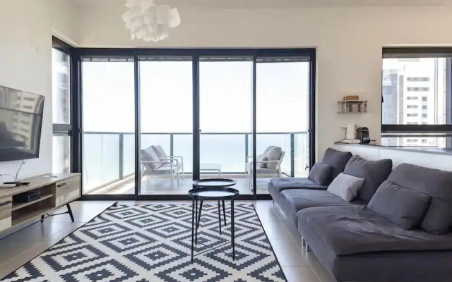 Luxury Apt Tower Best Sea View Bat Yam