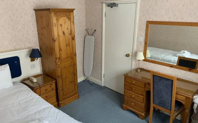 Yelf's Hotel