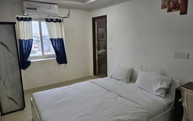 Fabhotel Moon Stay Inn
