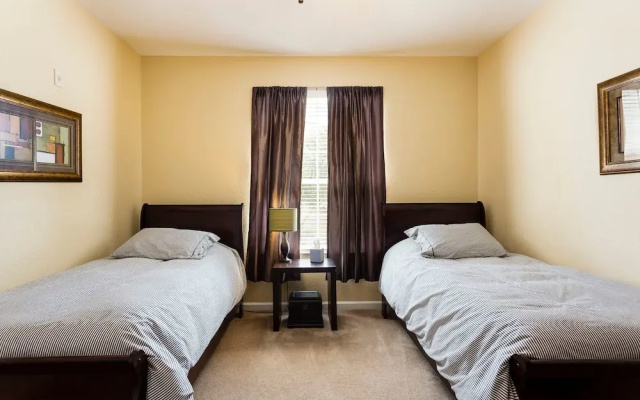 Comfortable Vacation Apartment 266643
