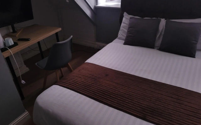Assheton Arms Hotel
