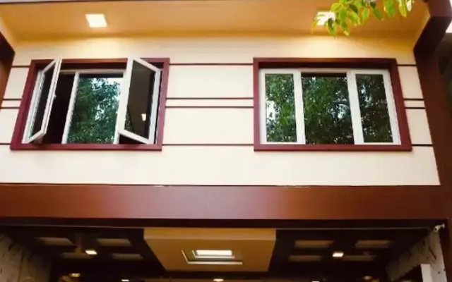 Beverly Villa