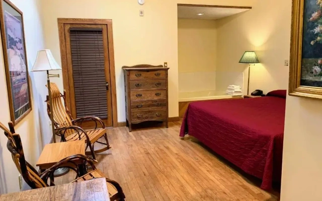Gordon Beach Inn