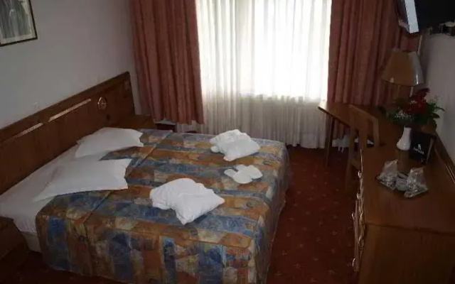 Black Lord Hotel