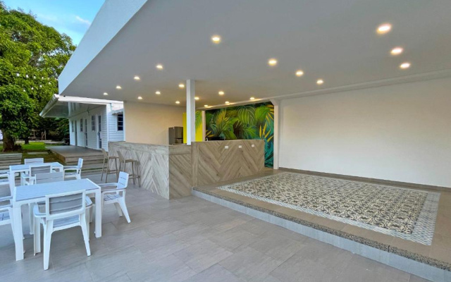 Zaba Beach House