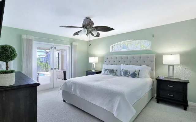 Shalimar Waterfront Pool Home