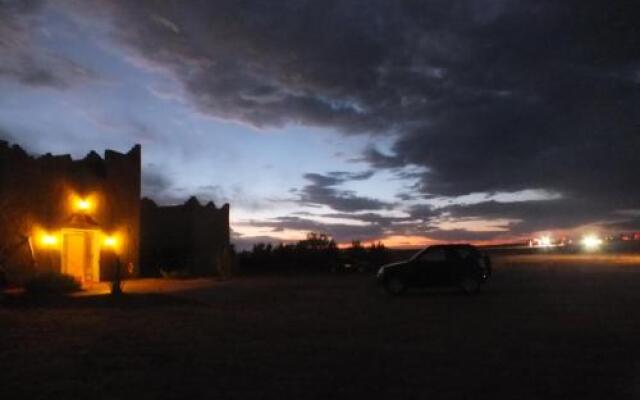 Отель Kasbah Le Berger, Au Bonheur des Dunes Марокко, Мерзуга - отзывы, цены и фото номеров - забронировать отель Kasbah Le Berger, Au Bonheur des Dunes онлайн вид на фасад