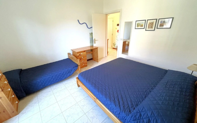 Charming Family Flat Near the Beach