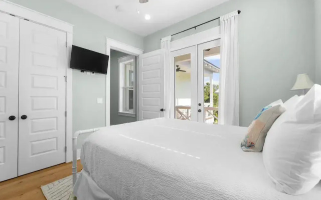 30A Beach House - Under the Palms