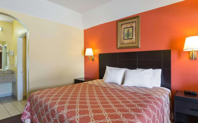 Rodeway Inn & Suites Humble IAH