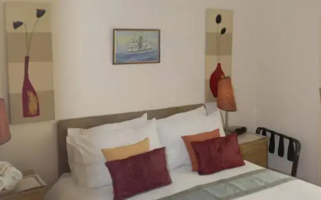 Marlborough House Hotel