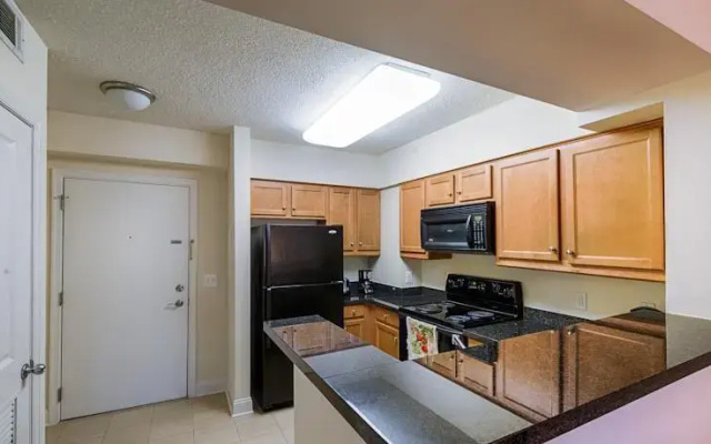 The Lincoln Apartment