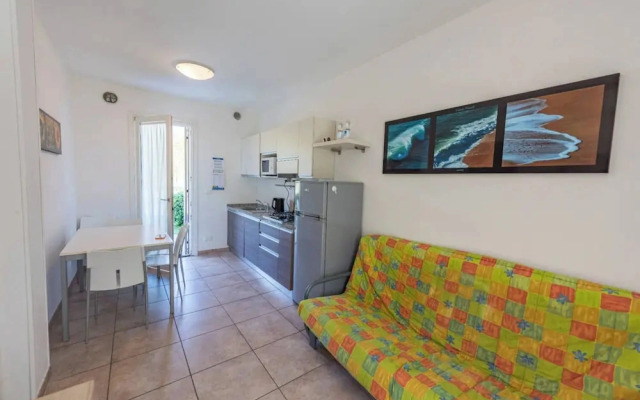 Homely Flat With Private Garden and Common Pool